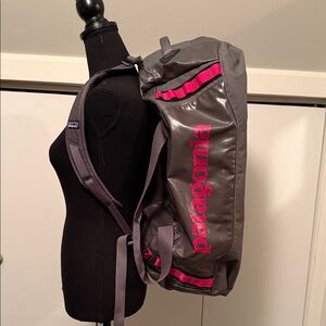 Patagonia black hole bag